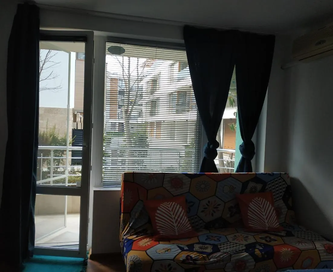 Hotel apartamentowy Private Studio 104 Nev Complex Sarafovo Near Beach & Airport Swimming Pool Free Parking Bułgaria